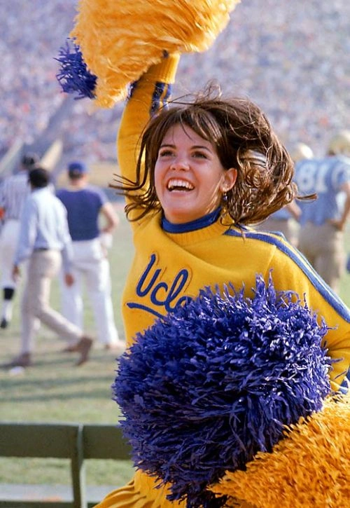 Дівчата з групи підтримки в стилі 60-х (13 фото) – фото 4