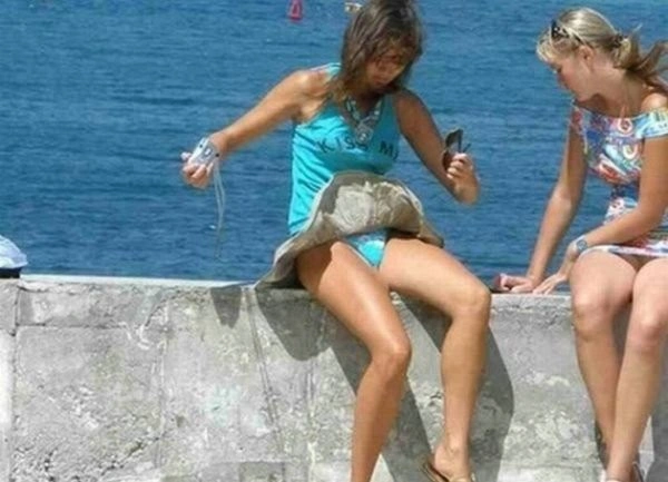 Чому дівчата в спідницях не люблять вітер (60 фото) – фото 34