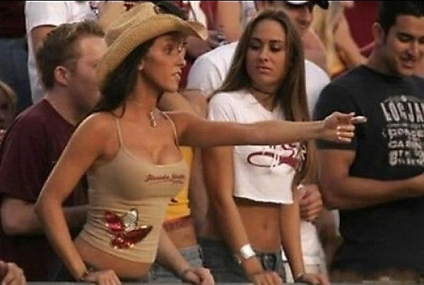 Дівчата, яким важко дивитись тільки в очі (40 фото) – фото 9