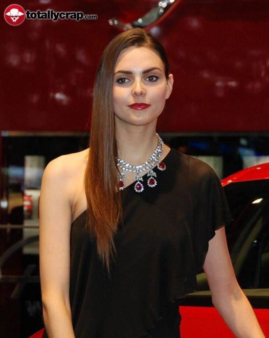 Дівчата на автовиставці в Женеві (110 фото) – фото 9