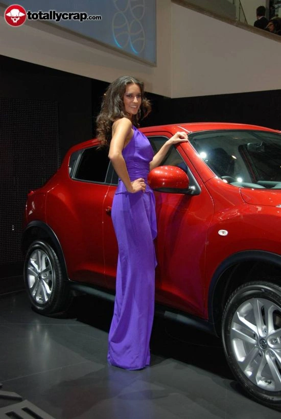 Дівчата на автовиставці в Женеві (110 фото) – фото 31