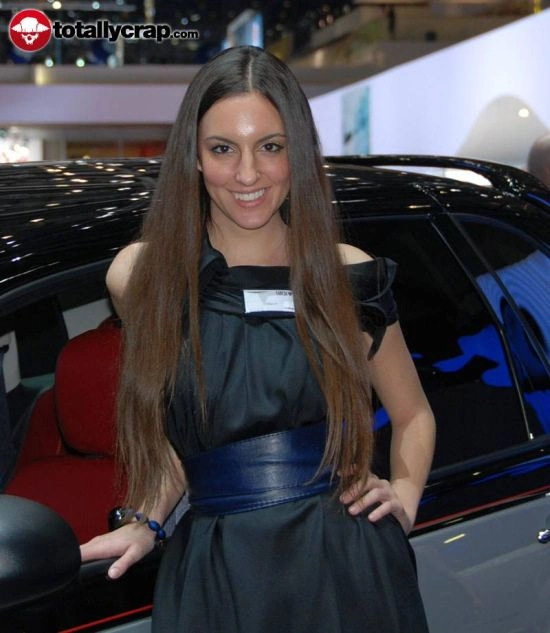 Дівчата на автовиставці в Женеві (110 фото) – фото 53