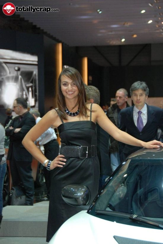 Дівчата на автовиставці в Женеві (110 фото) – фото 76