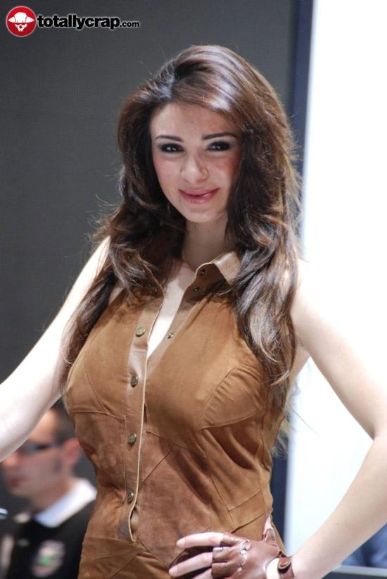 Дівчата на автовиставці в Женеві (110 фото) – фото 80