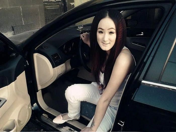 Дівчина з обличчям примари (3 фото) – фото 2