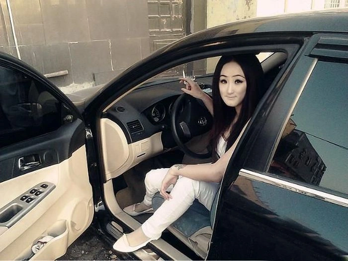 Дівчина з обличчям примари (3 фото) – фото 3