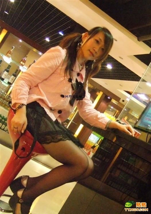 Дівчата китайської армії під час служби та після неї (11 фото) – фото 11