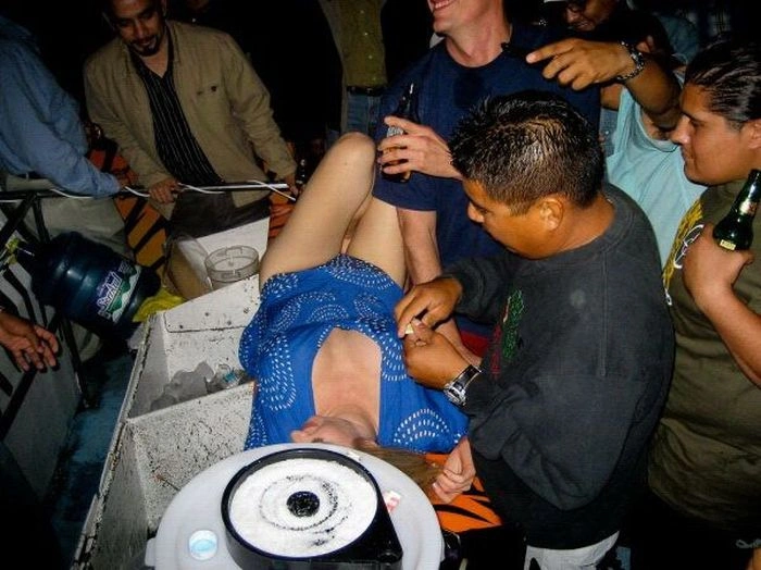 Дівчата та текіла (19 фото) – фото 5