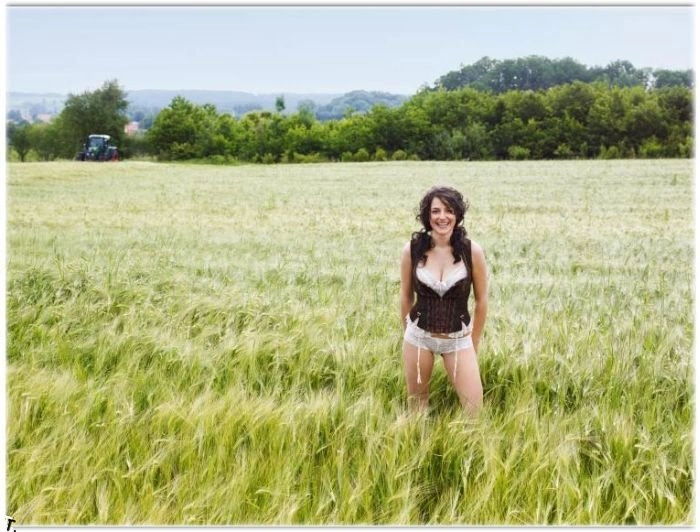 Календар німецьких фермерок (12 фото) – фото 1