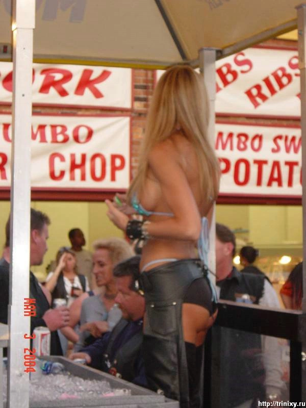 Найсексуальніші барменші США (120 фото) – фото 62