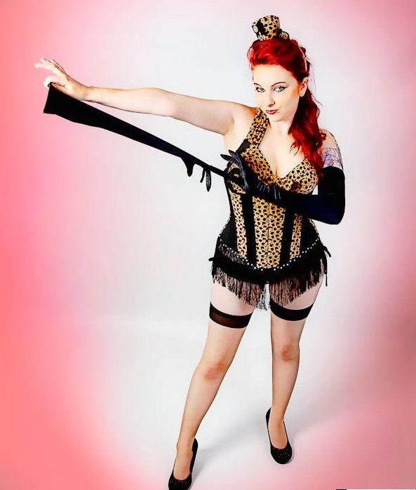 Чарівні дівчата у стилі Pin-Up (20 фото) – фото 10