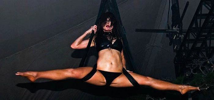 Дівчата на Хелловін вечірках у Playboy (102 фото)