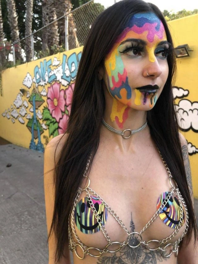 Стрункі та красиві дівчата в різних ситуаціях (30 фото) – фото 26