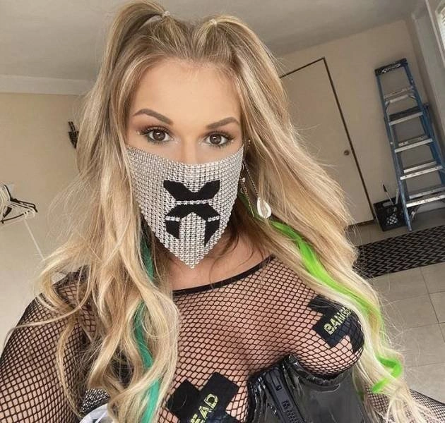 Стрункі та красиві дівчата в різних ситуаціях (30 фото) – фото 29