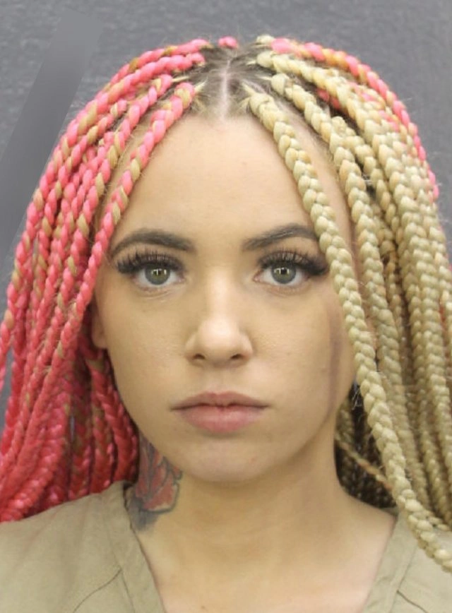 Красиві злочинки (10 фото) – фото 9