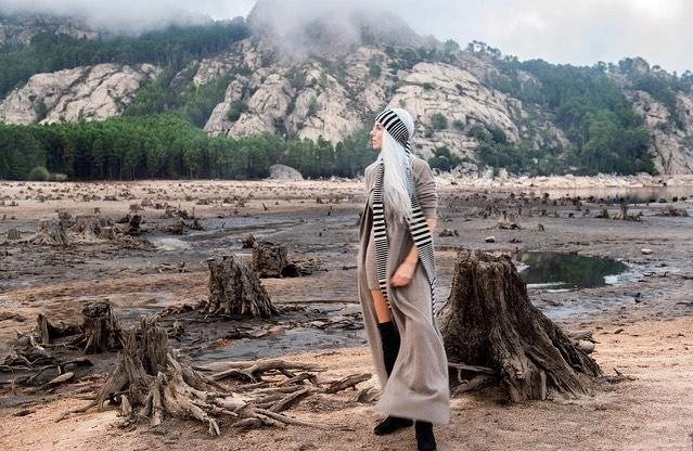 Яземіна Россі доводить, що старіти можна красиво (9 фото) – фото 2