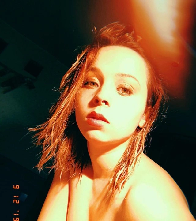 Фігуристка Бетіна Попова завершила кар'єру, але продовжує публікувати відверті знімки (18 фото) – фото 5