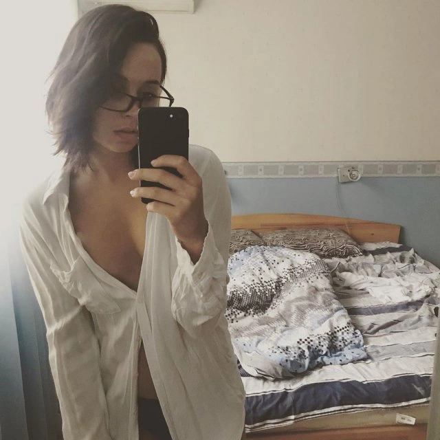 Фігуристка Бетіна Попова завершила кар'єру, але продовжує публікувати відверті знімки (18 фото) – фото 13