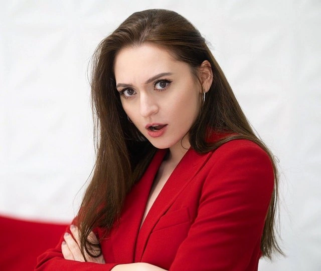 Мілена Григорян - красива помічниця депутата Госдуми Сергія Боярського (19 фото) – фото 11