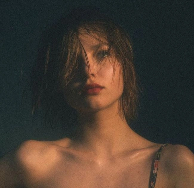 Алеся Кафельникова у сміливій фотосесії (6 фото)