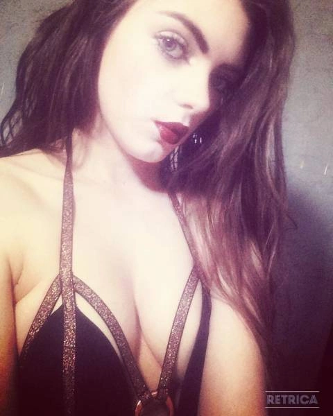 У Великобританії дівчина втратила роботу через свою привабливість (18 фото) – фото 16