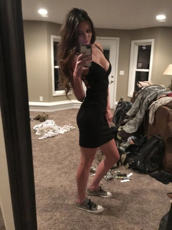 Худі дівчата в облягаючих сукнях (35 фото) – фото 13