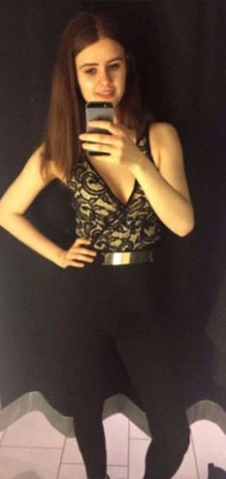 Дівчина збирається продати свою невинність за рекордну суму (5 фото) – фото 4