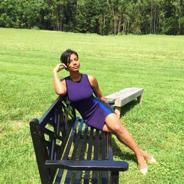 Дівчата в облягаючих сукнях (46 фото) – фото 13