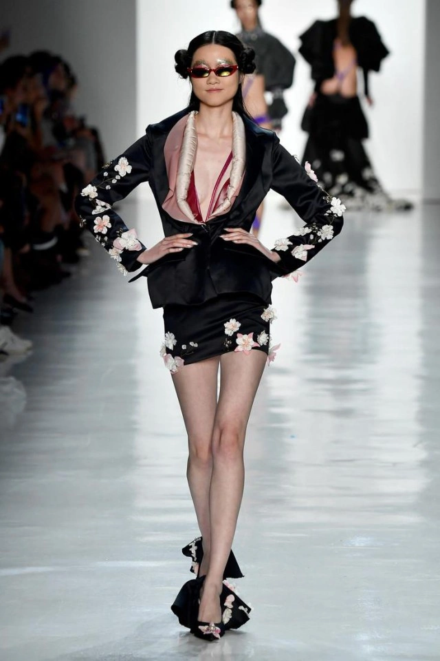 У Нью-Йорку представили дивовижну колекцію одягу (23 фото) – фото 7