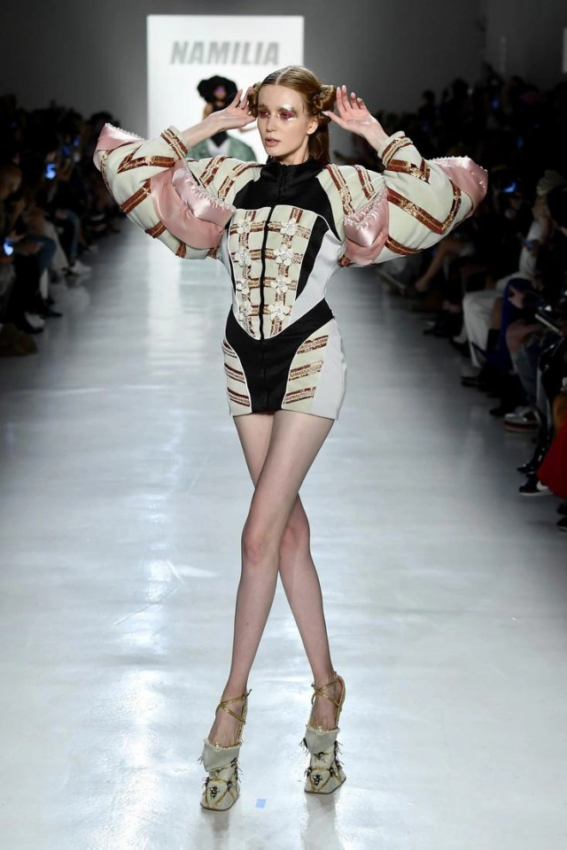 У Нью-Йорку представили дивовижну колекцію одягу (23 фото) – фото 8