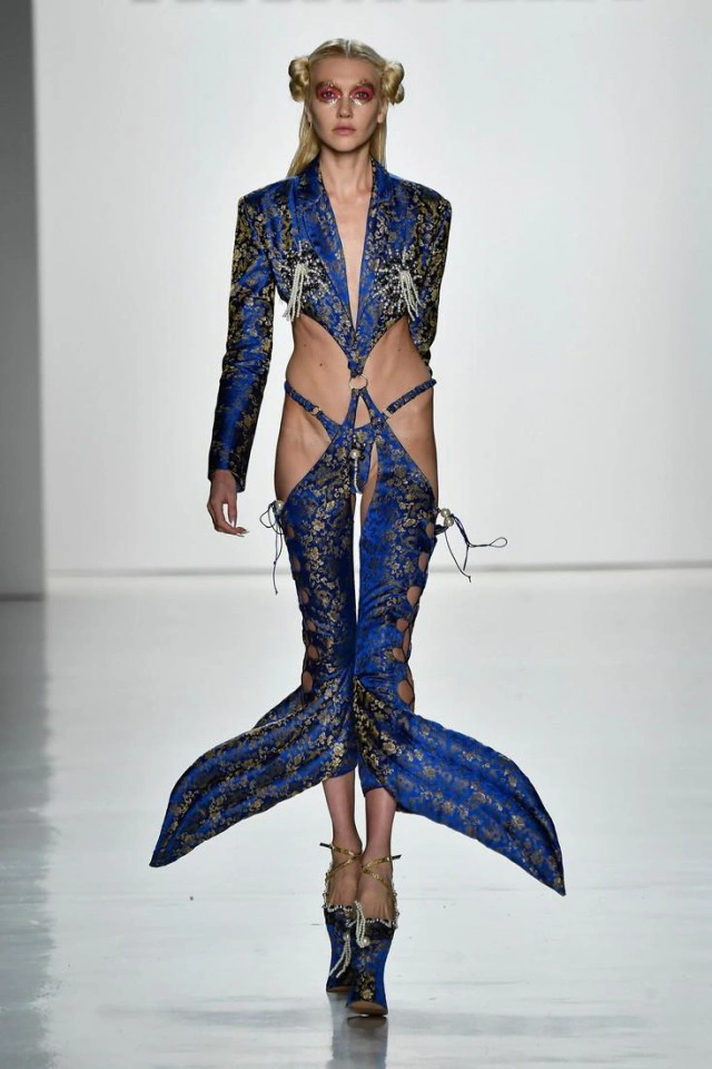 У Нью-Йорку представили дивовижну колекцію одягу (23 фото) – фото 21