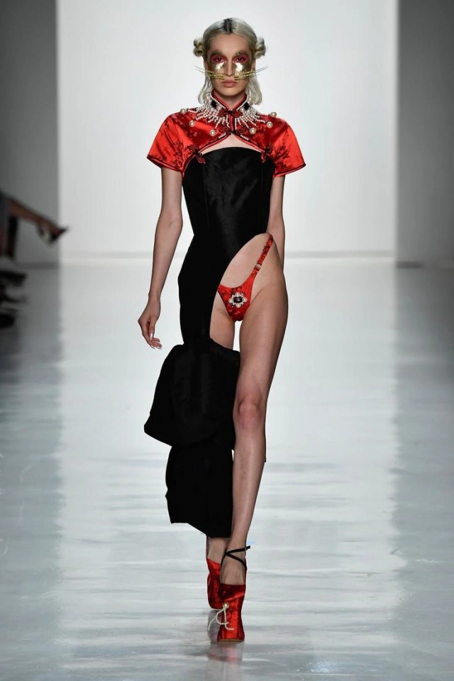 У Нью-Йорку представили дивовижну колекцію одягу (23 фото) – фото 22