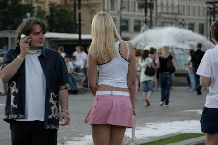 Наші дівчата в коротких спідницях (40 фото) – фото 40