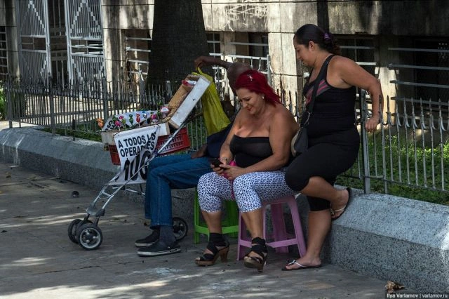 Вуличні проститутки кубинського міста Медельїн (22 фото) – фото 12