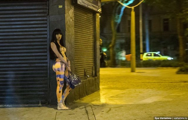 Вуличні проститутки кубинського міста Медельїн (22 фото) – фото 15