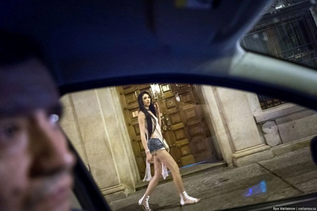 Вуличні проститутки кубинського міста Медельїн (22 фото) – фото 20