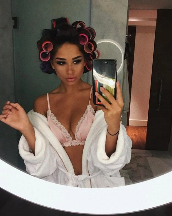 П'ятизірковий готель Дубаї заборонив російським моделям інтимні селфі в номерах (9 фото) – фото 9