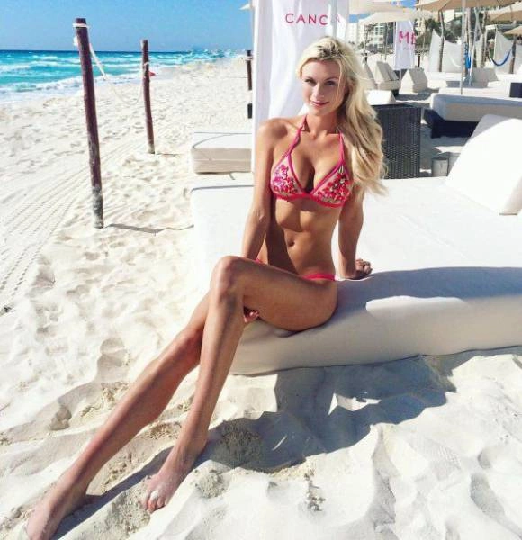 Красуні у купальниках (51 фото) – фото 3