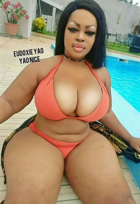 Африканська модель відома завдяки об'ємним формам (20 фото) – фото 9