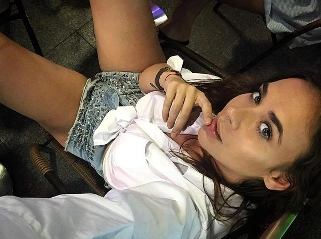 Секс на набережній у центрі Москви приніс славу Саші Травці (15 фото + відео)