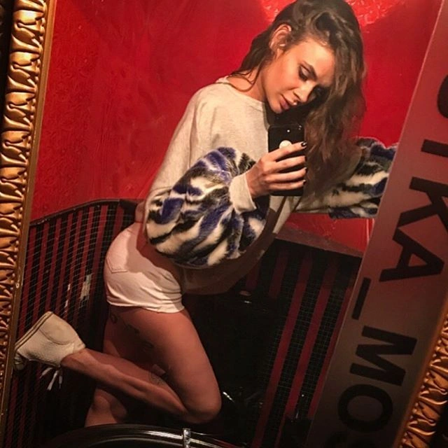 Секс на набережній у центрі Москви приніс славу Саші Травці (15 фото + відео) – фото 4