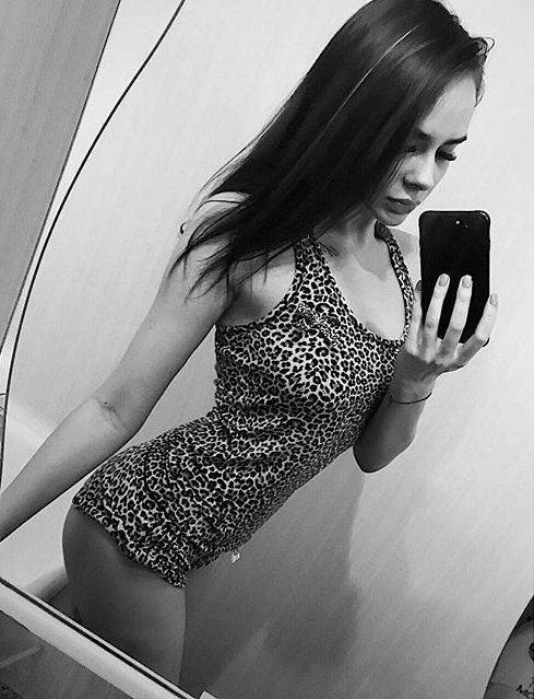 Секс на набережній у центрі Москви приніс славу Саші Травці (15 фото + відео) – фото 7