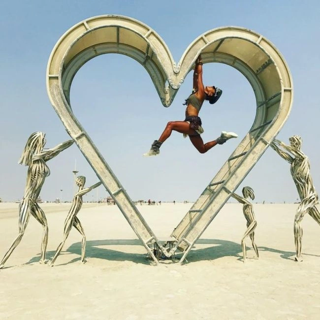 Дівчата фестивалю Burning Man-2017 (26 фото) – фото 4