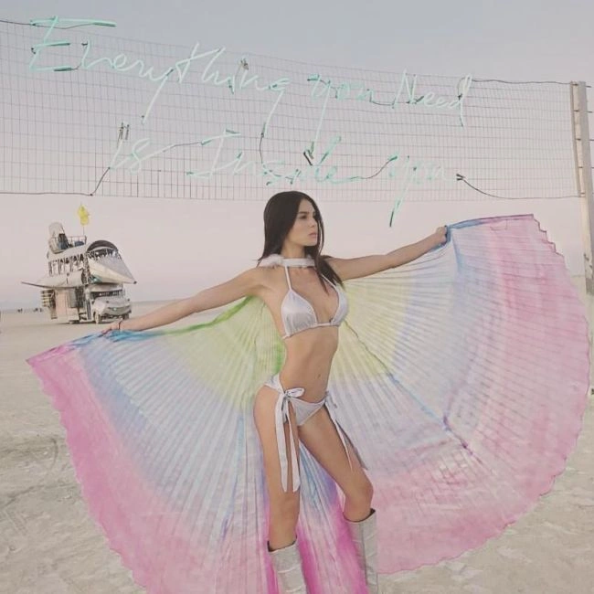 Дівчата фестивалю Burning Man-2017 (26 фото) – фото 17