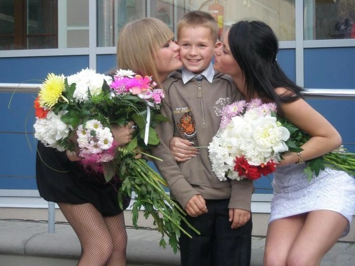 Випускниці різних часів (48 фото)