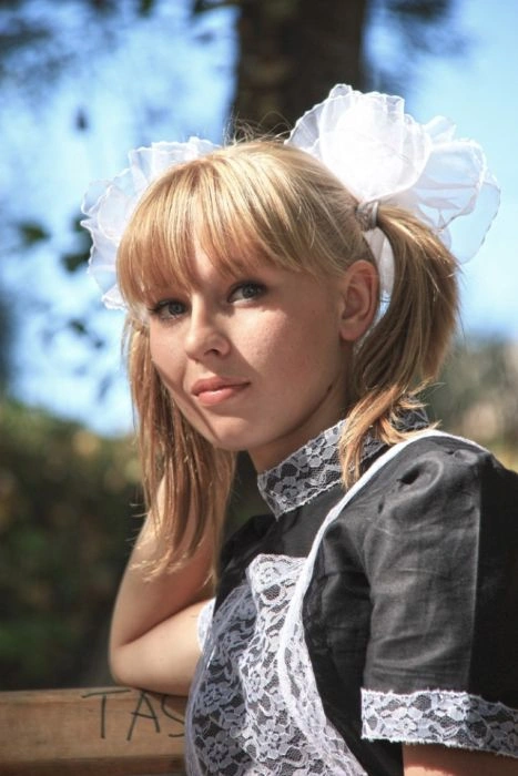 Випускниці різних часів (48 фото) – фото 19