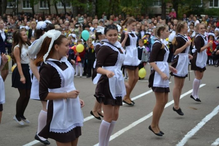 Випускниці різних часів (48 фото) – фото 32