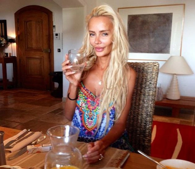 Світська левиця Крістіна Сисоєва розчарувалась, що не побачила феєрверк, скасований через теракт в Ніцці (2 фото)