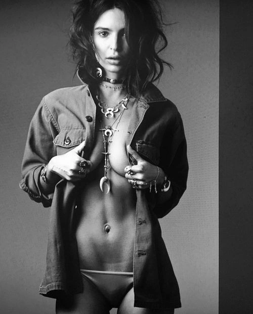 Чарівна Емілі Ратаковські (41 фото) – фото 27