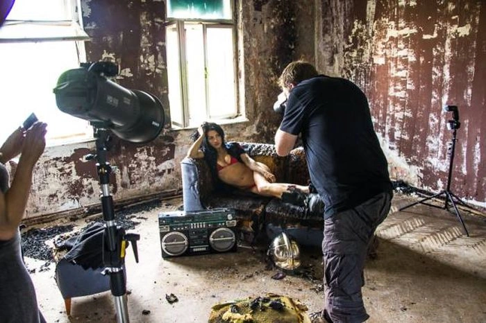 Все, що залишилося поза кадром однієї гарячої фотосесії (40 фото) – фото 5